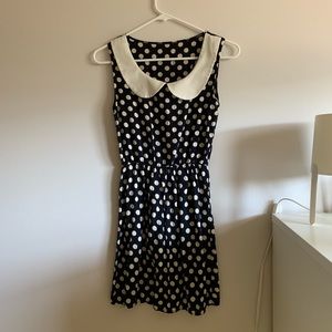 Peter Pan collared polka dot dress ☺️
